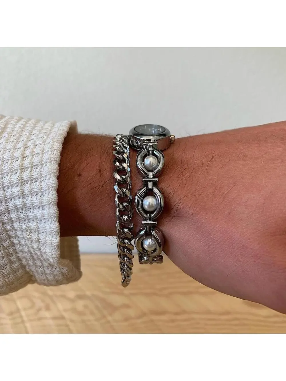 Luxury Y2K style Silver round stainless steel quartz pearl stone charm watch